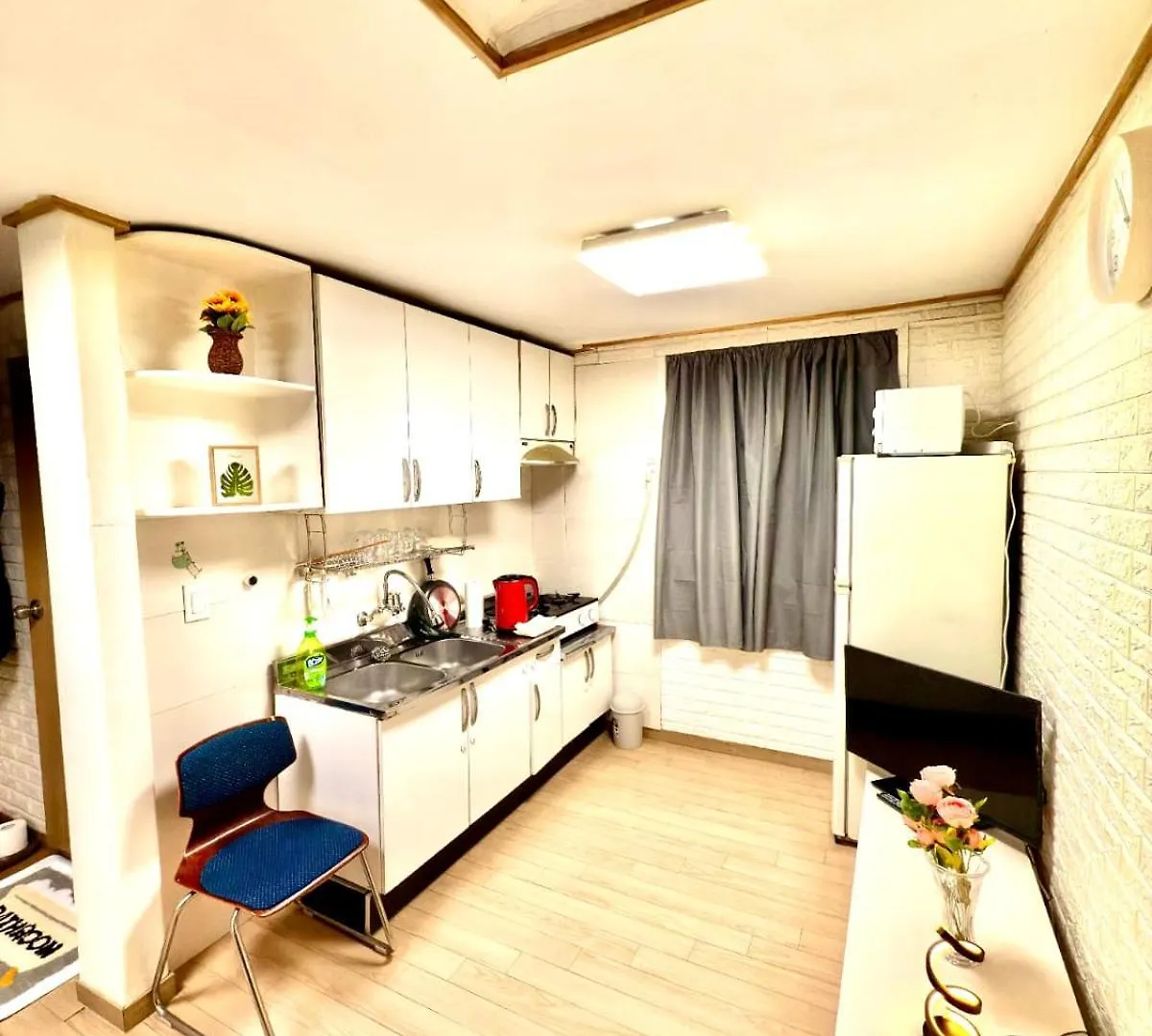 Private Family Home, 2-Bedrooms Seoul 0*,